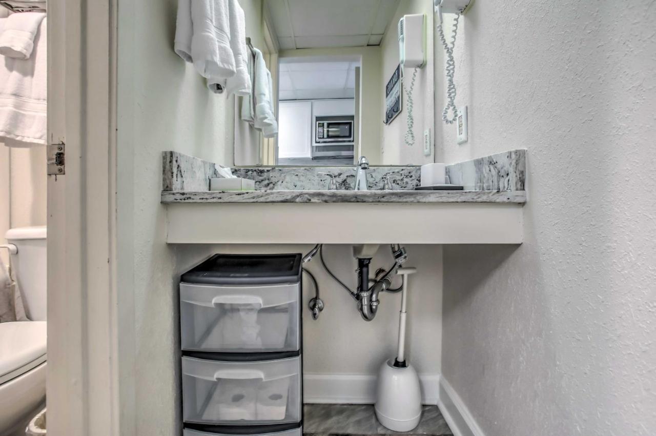 Airy Oceanfront Myrtle Beach Condo With Balcony Exterior photo